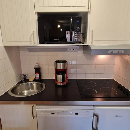 4/5 Pers, Balcon, Proche Pistes Et Commerces A Modane - Fr-1-265-189 Apartment *