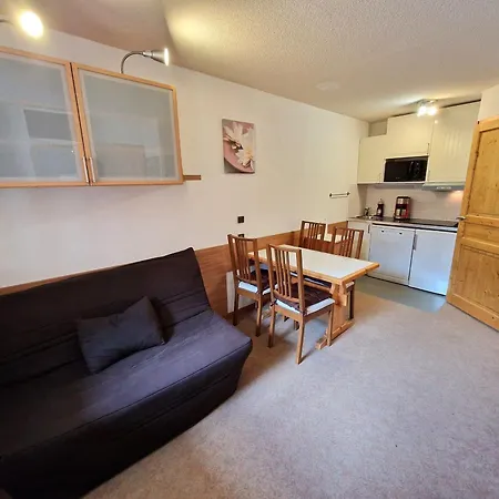 4/5 Pers, Balcon, Proche Pistes Et Commerces A Modane - Fr-1-265-189 Apartment