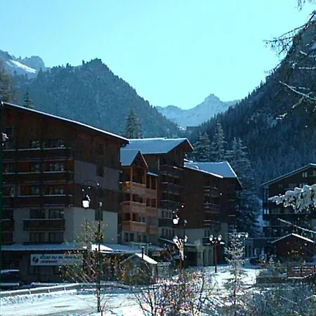 4/5 Pers, Balcon, Proche Pistes Et Commerces A Modane Valfrejus
